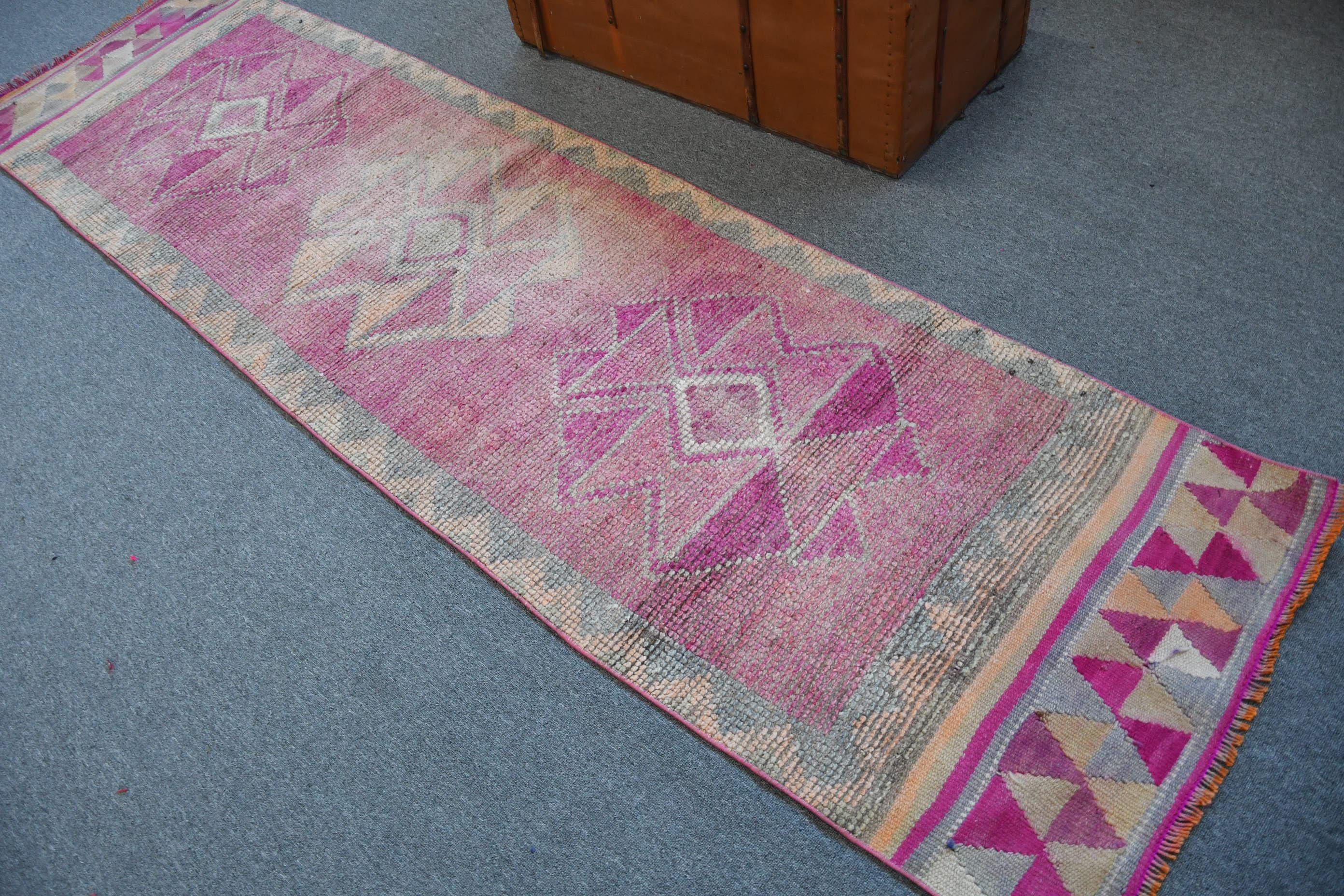 ヴィンテージトルコラグ、ピンクアナトリアンランナー、手織りウール