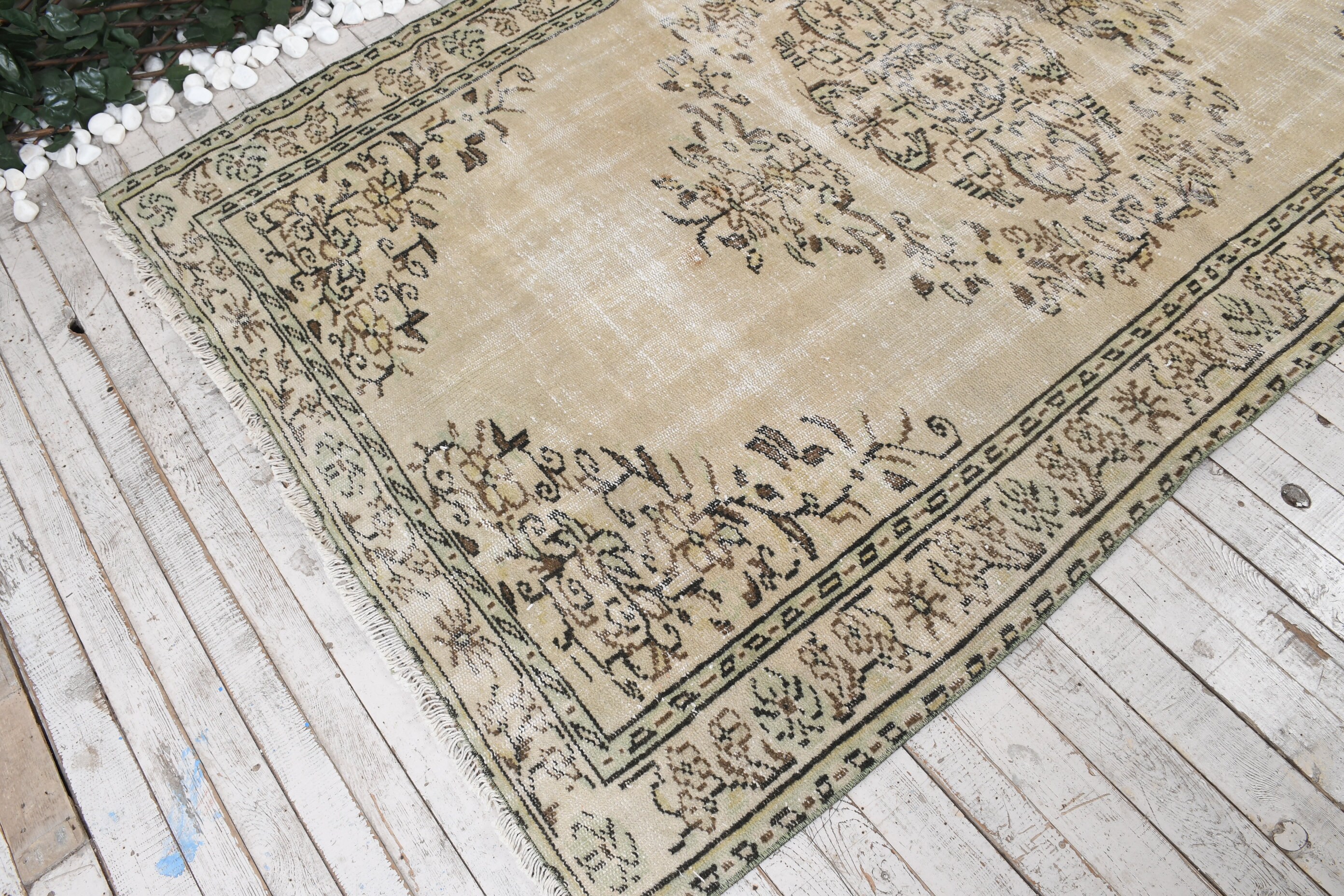 ヴィンテージ トルコラグ　ベージュ ベージュラグ、トルコラグ、5.1 x 8.2フィート、ヴィンテージラグ