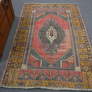 Vintage Turkish Rug, Kilim Carpet, 4x6ft Red Area Rug, Handwoven Home Decor, Wool Entryway Rug, Bohemian Floor Mat