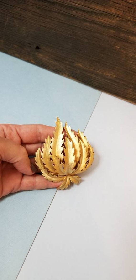 Vintage gold Trifari crown brooch, marijuana leaf… - image 6