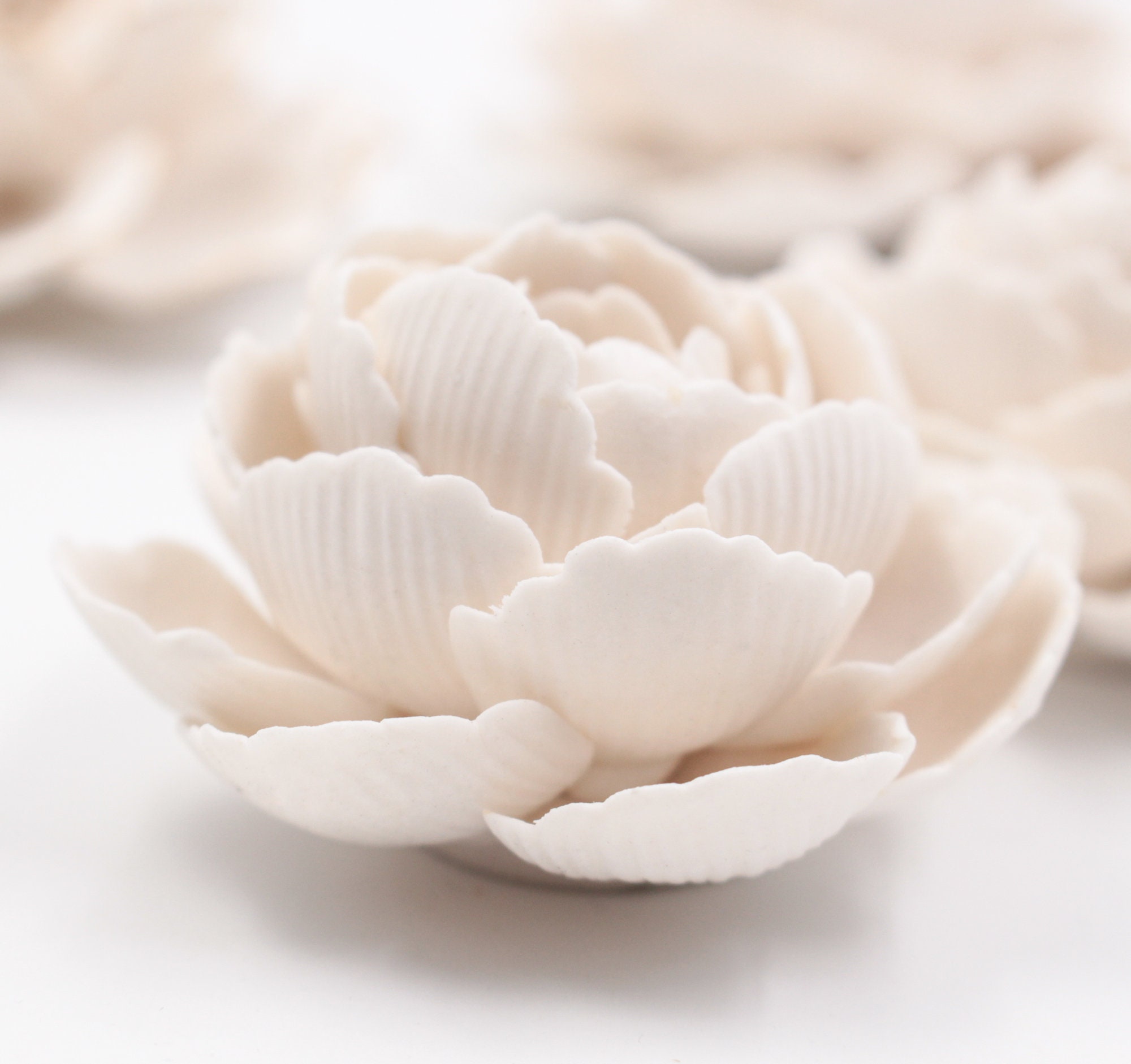 Petite Pivoine en Porcelaine Pour Décoration de La Maison