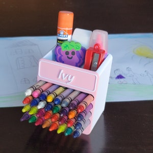 Crayon Holder with Custom Name and Colors, 32 crayons
