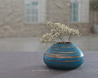 Kleine Vase aus Keramik - Türkis - Blau - Gold - 24 Karat - Ø10cm - Einzelstück ©AtelierKeimzelle