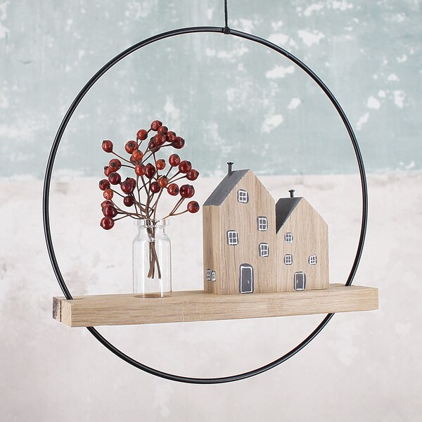 Geschenk zum Muttertag - Fensterdeko im Metallring mit Vase und Holzhaus aus Eiche  Ø20cm - Das Original -  ©Atelier Keimzelle