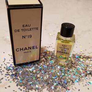 Chanel No 19 Eau De Toilette 50ml Vintage Perfume 1960s Nr19 -  UK
