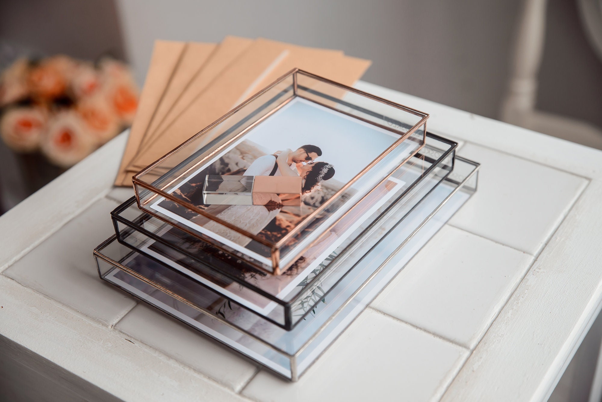 Novelinks 16 Transparent photo storage boxes for 4x6 Inch Pictures Photo  Box Sticker Organizer,Clear