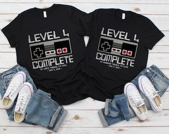 Personalized 4th Anniversary Gift For Boyfriend, 4 Year Anniversary Gift For Him And Her, Level 4 Complete, Video Gamer Shirt