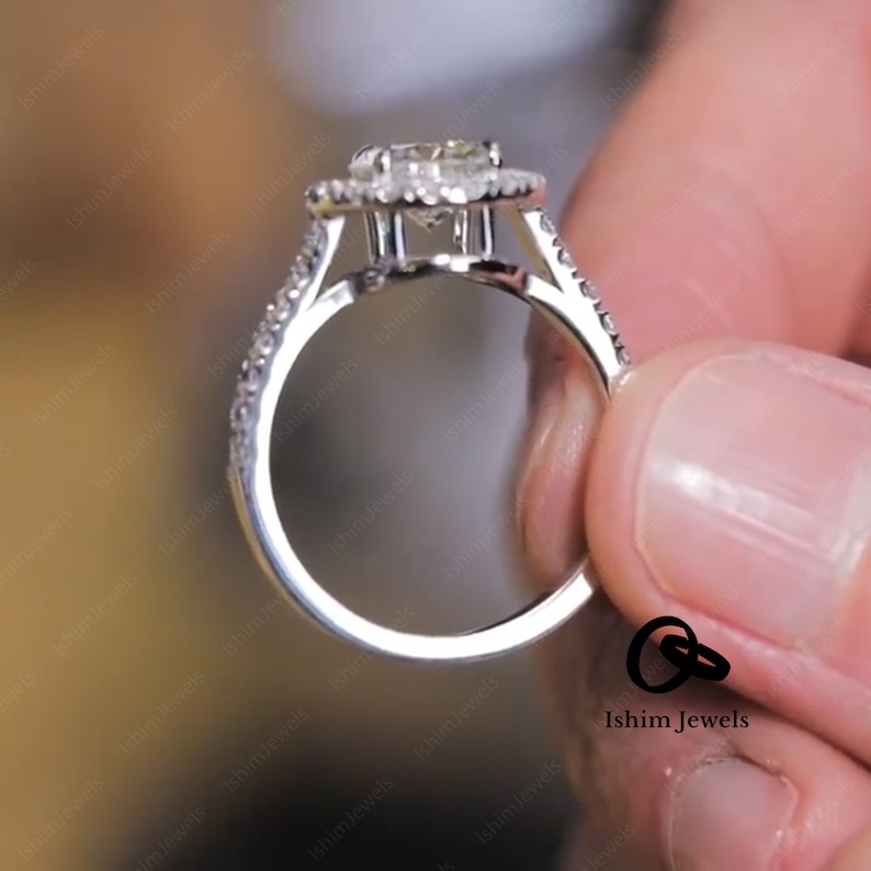 Sterling Silver In 14k white gold Over Halo solitaire with Accents Engagement /& wedding ring Round Cut 2.0 TCW D-E-F colorless Moissanite