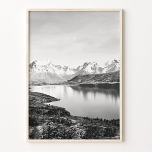 Chile Black and White Landscape Print, Chile Wall Art, Chile Poster, Santiago Photo, Chile Wall Decor, Country Art Print, America, C19-132