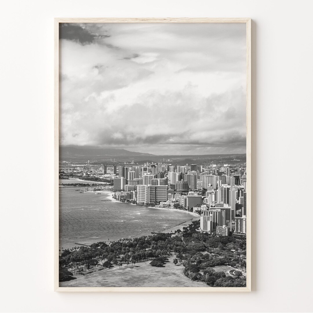Honolulu Skyline Print: Black and White Oahu Wall Art - Etsy