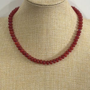 Edelsteenketting rode agaat: handgeknoopte zijden choker