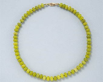 Green Jade Hand Knotted Gemstone Necklace, Silk-Knotted Gem Beaded Choker