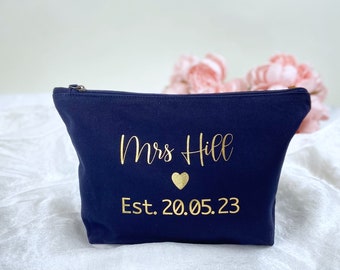 Personalised Bride Makeup Bag, Cosmetic bag, Bridesmaids Proposal Gift, Wedding Day Gift, Mrs Makeup Bag