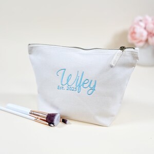 Personalised Bride Makeup Bag, Cosmetic bag, Bridesmaids Proposal Gift, Wedding Day Gift, Mrs Makeup Bag image 3