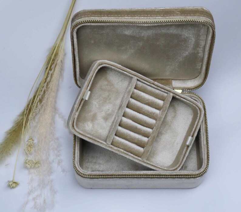 Personalisierte Samt Reise Schmuckbox: Goldfolie Hardware Champagne