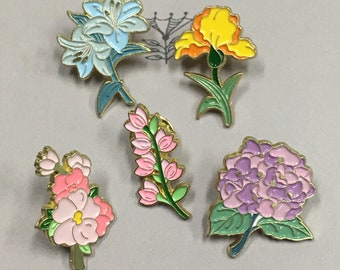 Lelies Bloem Emaille Pin, Hortensia's Emaille Pin, Viooltjes Emaille Pin, Leuke Bloem Broche, Bloemist Geschenken, Rugzak Accessoires, Cadeaus voor haar