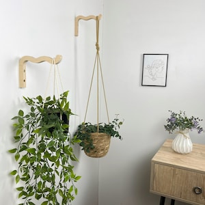 Plant Hangers Flower Pot Holder, Terracotta Pot Clips For Clay Pot, Plant 24 Pack Back Hook Wall Mounted Planters Outdoor