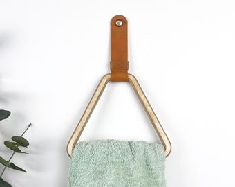 Bathroom Hand Towel Holder – Triangle Wooden Towel Ring