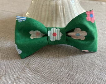 Mod Flower Dog Bow/Bowtie