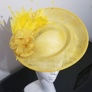 Yellow, fascinator, saucer fascinator, ivory feathers, Sinamay