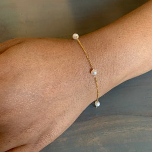 Gold Freshwater Pearl Bracelet, 14K Gold Filled Pearl Bracelet Women, Dainty Bracelet, Gold Filled Bracelet, Beaded Pearl Bracelet, Gift