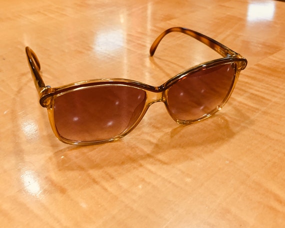 Women's vintage Dior sunglasses - image 6