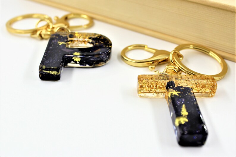 Luggage Tag Alphabet Charm Key Pendant Keychains For Women Resin Keychains Beautiful Real Stone Custom Letter Initial Resin Keychain