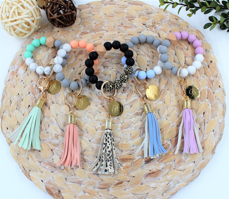 Silicone Bangle Key Chain Large Silicone Beads Keychain Wristlet Keychain Bracelets with Leather Tassel for Women 