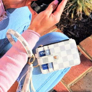 wristlet wallet for phone