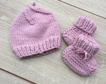 Organic Merino Knit Booties and Hat Set