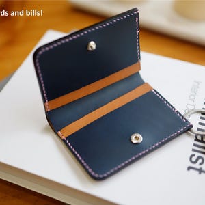 The HUE signature wallet. BUTTERO leather. Minimalist Leather Wallet. Italian fullgrain vegetable leather. Personalized Wallet. Card Wallet
