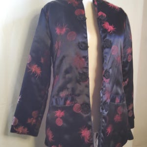 Chinese silk Womens jacket with pattern