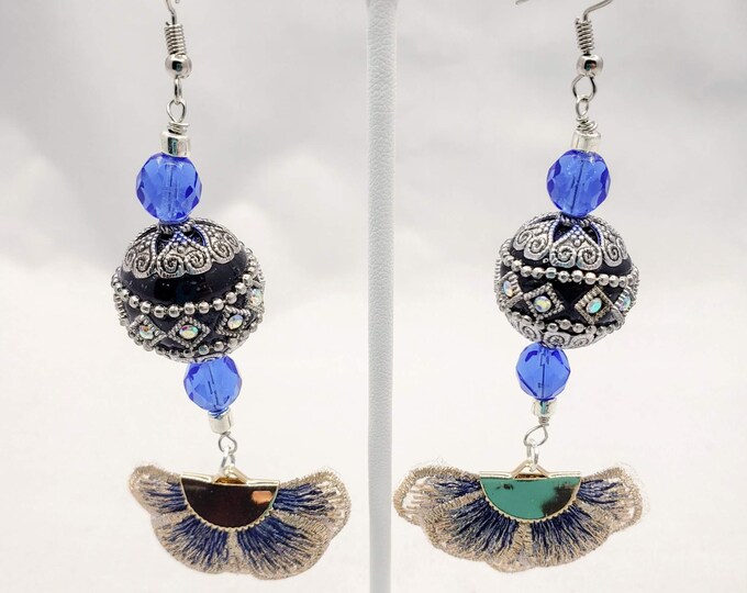 Holiday gifts, Holiday jewelry, fall jewelry, dangle earrings