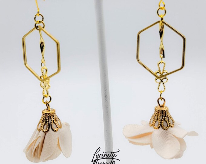 Holiday gifts, Holiday jewelry, fall jewelry, dangle earrings
