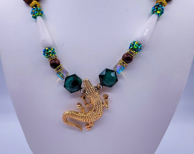 Lizard, Holiday gifts, Holiday jewelry, fall jewelry, necklace