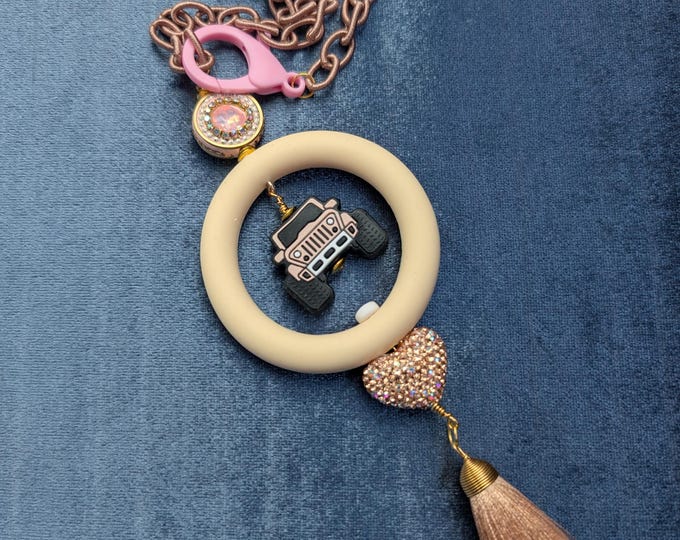 Car accessory, rear mirror lanyard