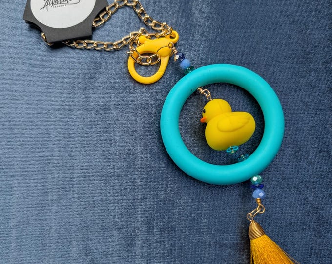Car accessory, rear mirror lanyard