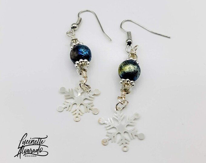 Christmas gift, Christmas jewelry, lightweight earrings