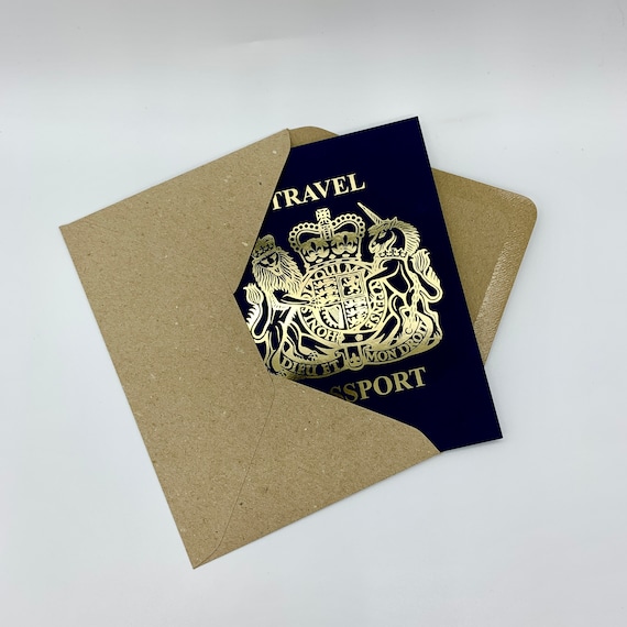 Vale De Viaje Pasaporte Rosa Y Dorado - Vale Personalizado Con Sobre • Tarjeta Rasca Y Gana • Tarjeta De Embarque • Vale Rasca Y Gana - España