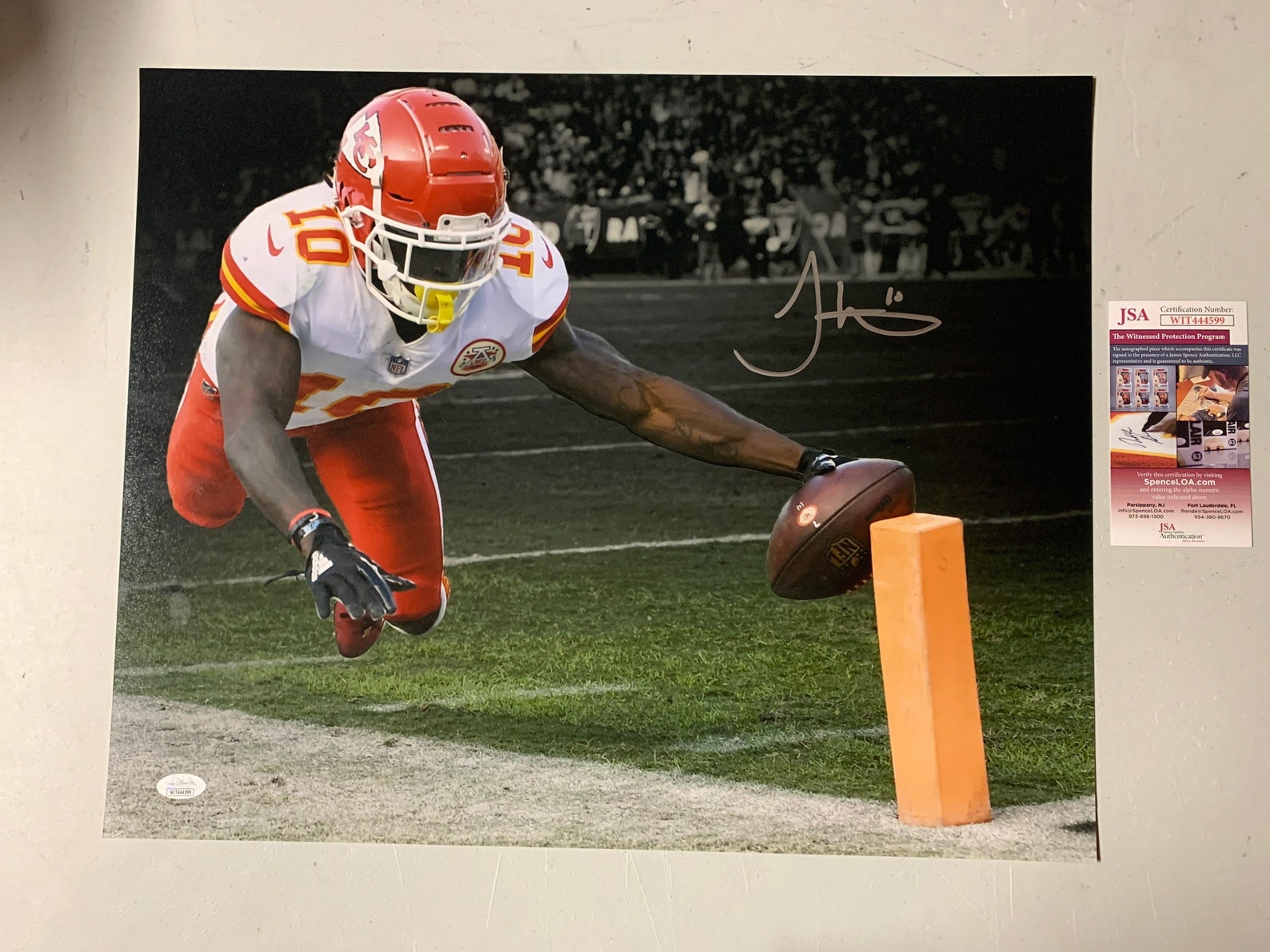 Tyreek Hill Autograph Signed Chiefs 16x20 Spotlight Photo Etsy