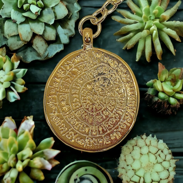 Porte-clés ou bijou de sac disque Phaistos de la Grèce antique en or. Porte-clés archéologique, cadeau d'anniversaire, amulettes protectrices