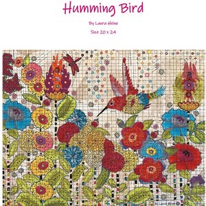 Peut inclure: Une œuvre d'art colorée intitulée "Humming Bird" par Laura Heine. L'image présente un colibri et une libellule au milieu de fleurs vibrantes dans des tons de rouge, bleu, jaune et vert. L'œuvre mesure 50.8 x 61 cm.
