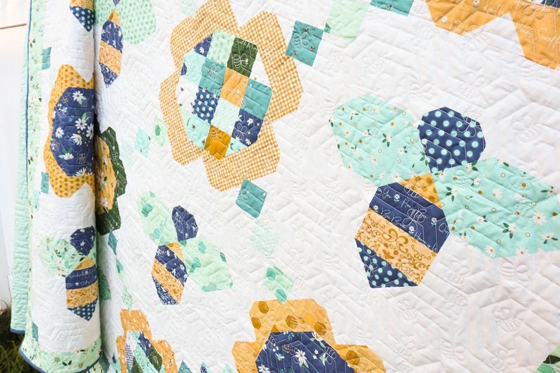 Flamingo Toes Daisy A Day Quilt Pattern Finished Size: 79"x93" - Etsy