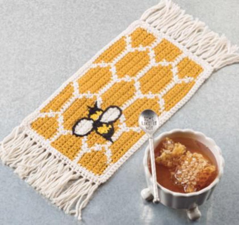 Annie's Crochet Farmhouse Mug Mats - 12 Quick-To-Stitch Mug Mats (Softcover) image 5