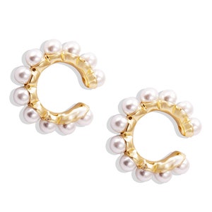 Pearl Ear Cuff, Pearl Ear Huggies, Dainty Ear Cuffs, Mini Pearls Ear Cuff, Minimalist Ear Cuff Earrings, Ear Cuff Earrings