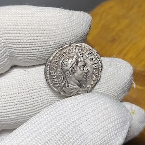 Silver Denarius – Elagabalus 218-222 AD. – Ancient Roman Coin – Authentic Imperial Silver –Authentic Roman Empire Antique #104