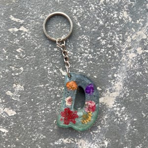 Resin keychain flowers baby’s breath daisy rose lavender unique shapes gifts back to school backpack birthday