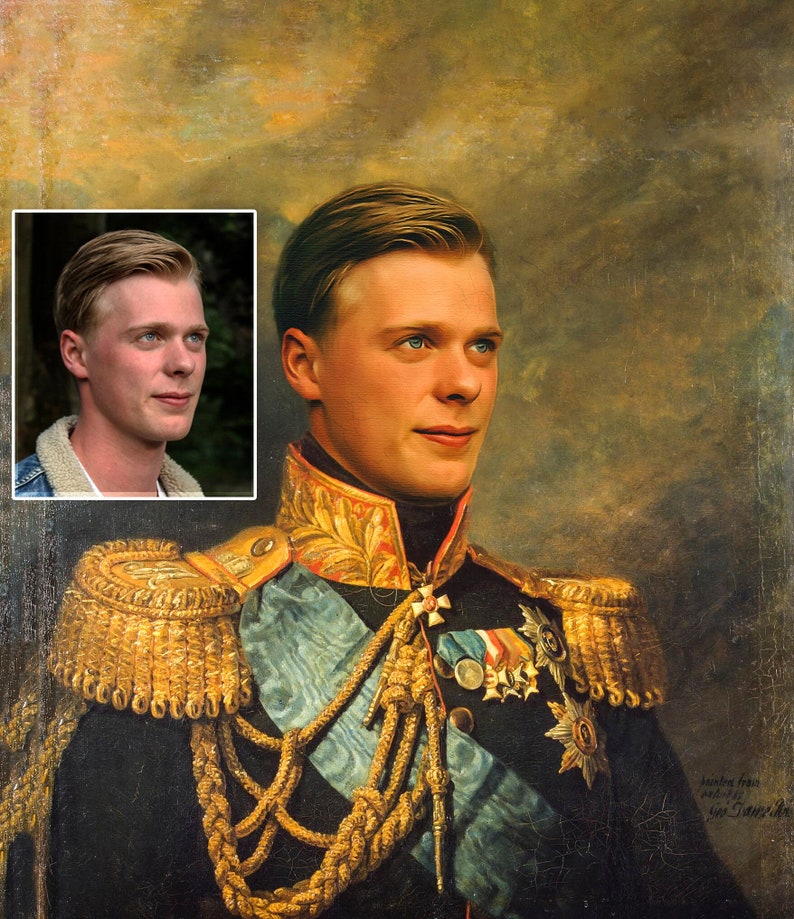 Pu&ograve; includere: Ritratto di un uomo in uniforme militare, con spalline dorate, medaglie e una fascia blu. Il dipinto &egrave; in stile classico, con dettagli sul volto e sui capelli dell'uomo. Una piccola immagine dell'uomo &egrave; nell'angolo in alto a sinistra.