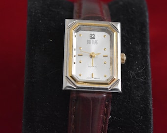 Vintage Women's BILL BLASS Stepside Quartz Wrist Watch