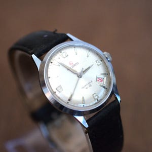 Elgin INVINCIBLE 17 JEWELS ANTIMAGNETIC